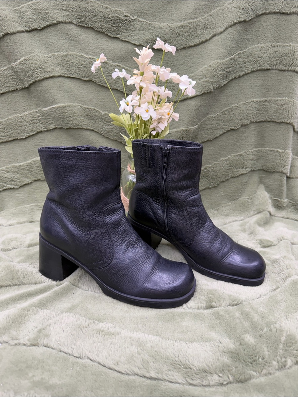 Women’s Ipanema ankle boots